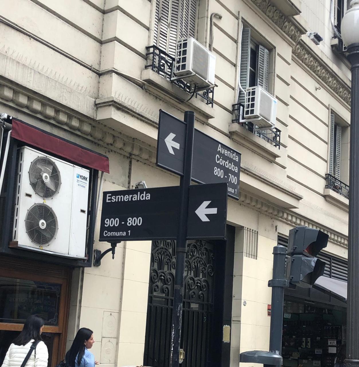 Departamento Centro Esmeralda 11 بوينس آيرس المظهر الخارجي الصورة